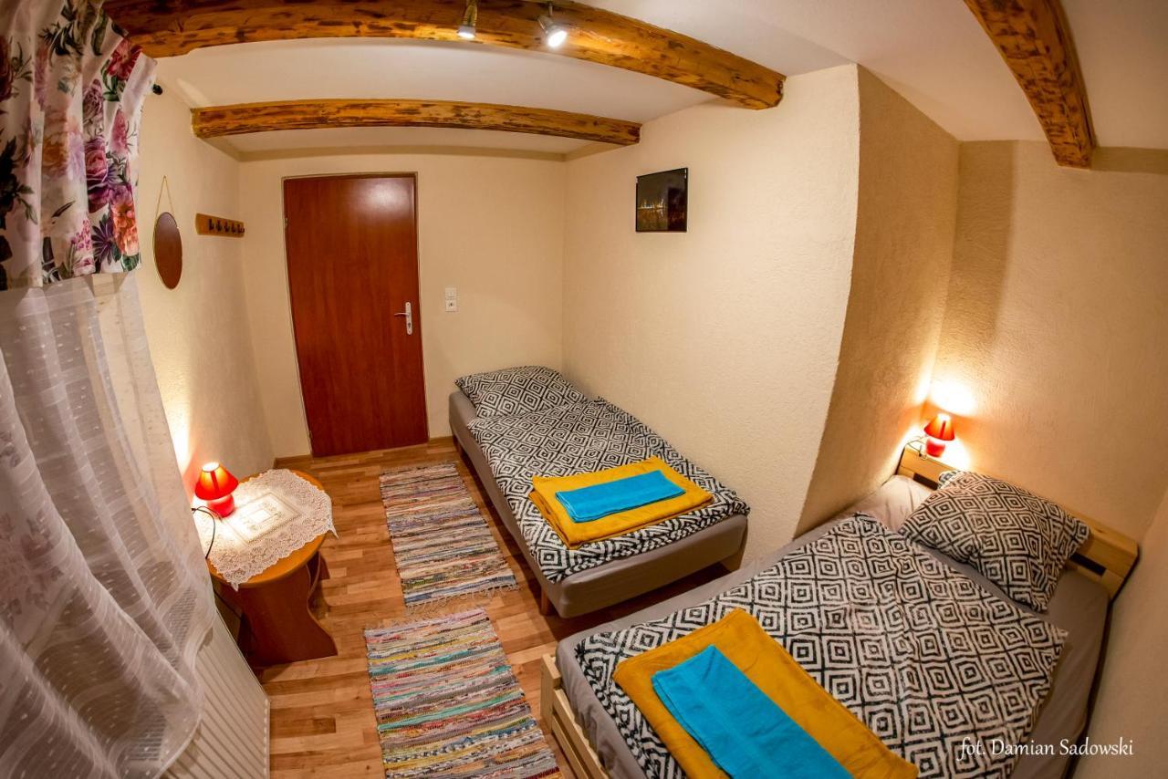Lodge Pod Krzywym Dachem